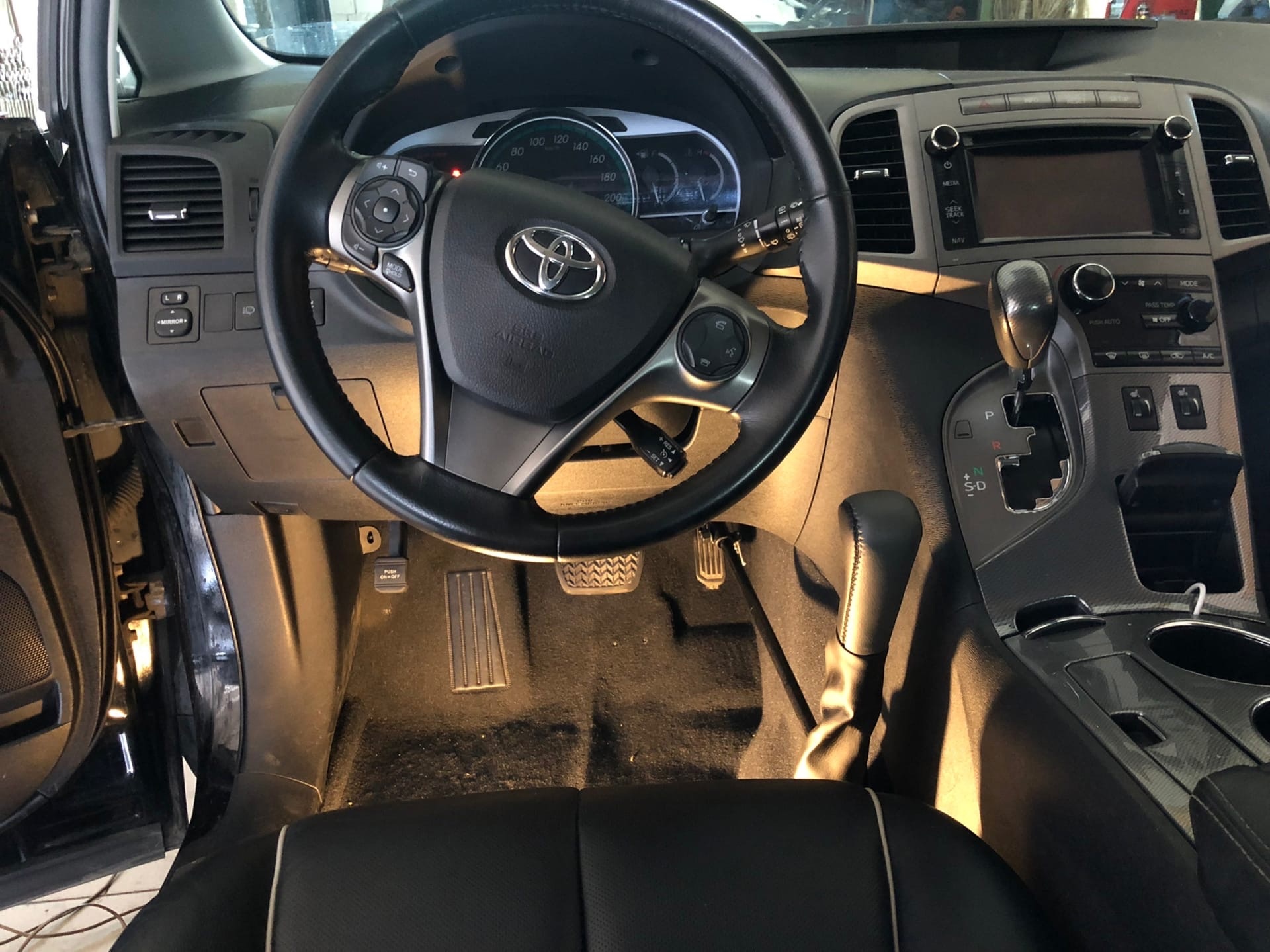 Toyota Venza с ручным управлением