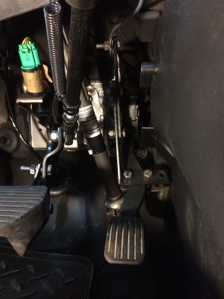 Peugeot 207 ручное управление Классик крепление к педалям